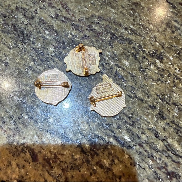 Vintage Disney Pins Adventureland Tomorrowland Bear Country 80s Lot Enamel Retro - Picture 2 of 4